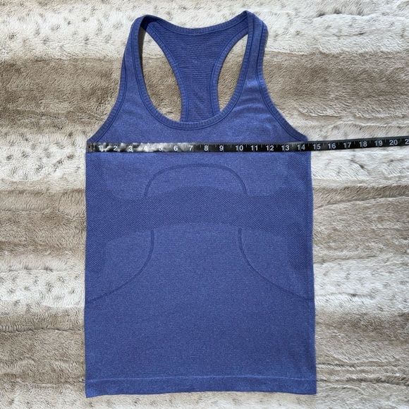 Lululemon Run: Swiftly Racerback in Pigment Blue Size 6 - Picture 6 of 9